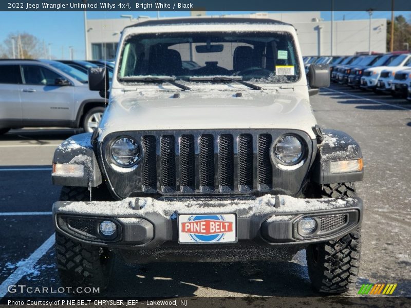 Bright White / Black 2022 Jeep Wrangler Unlimited Willys 4x4