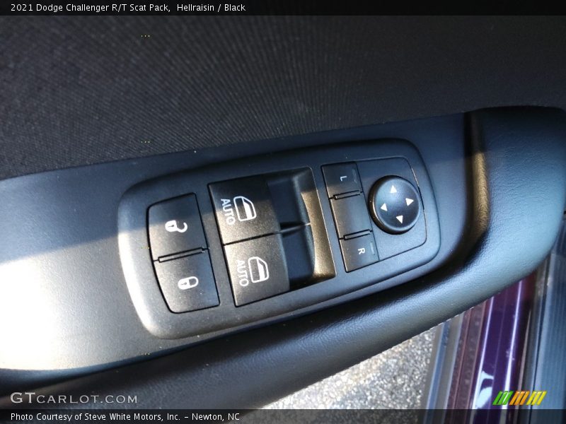 Hellraisin / Black 2021 Dodge Challenger R/T Scat Pack