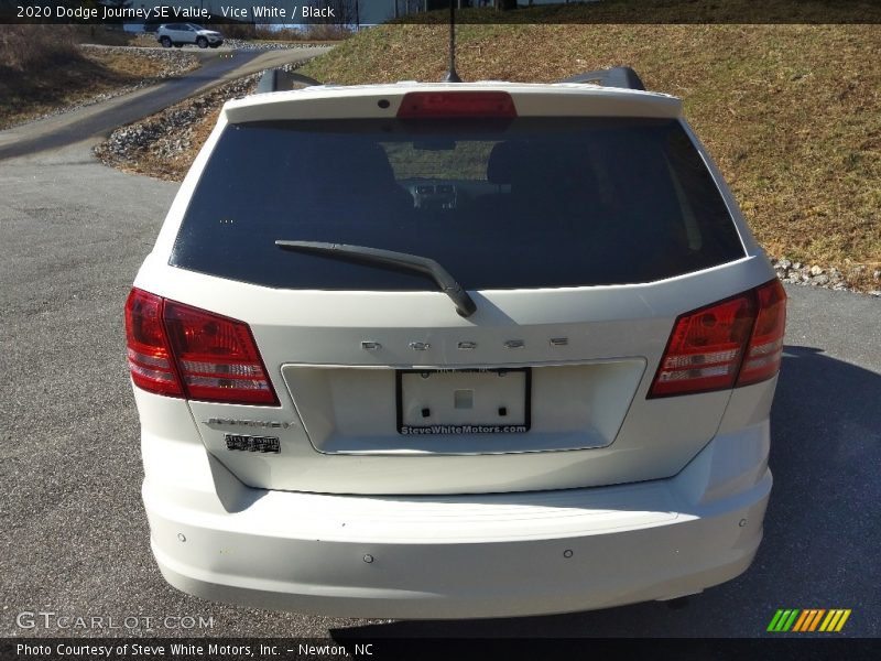 Vice White / Black 2020 Dodge Journey SE Value