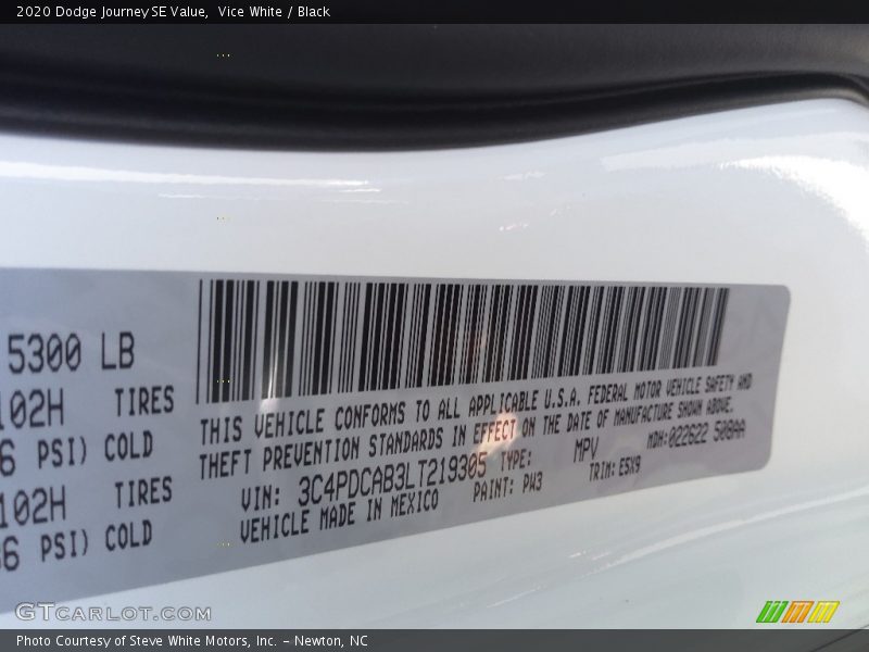 Vice White / Black 2020 Dodge Journey SE Value