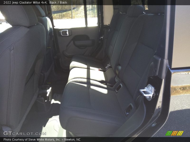 Black / Black 2022 Jeep Gladiator Willys 4x4