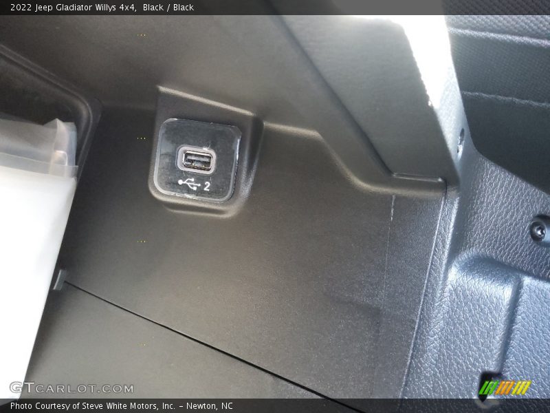 Black / Black 2022 Jeep Gladiator Willys 4x4