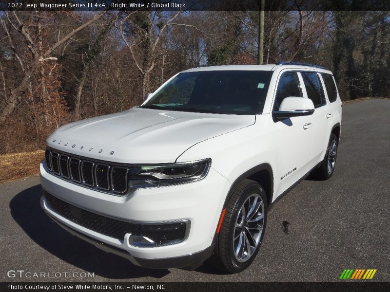 Bright White / Global Black 2022 Jeep Wagoneer Series III 4x4