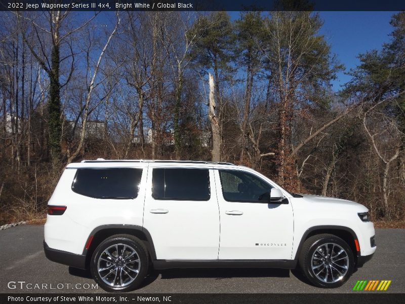 Bright White / Global Black 2022 Jeep Wagoneer Series III 4x4