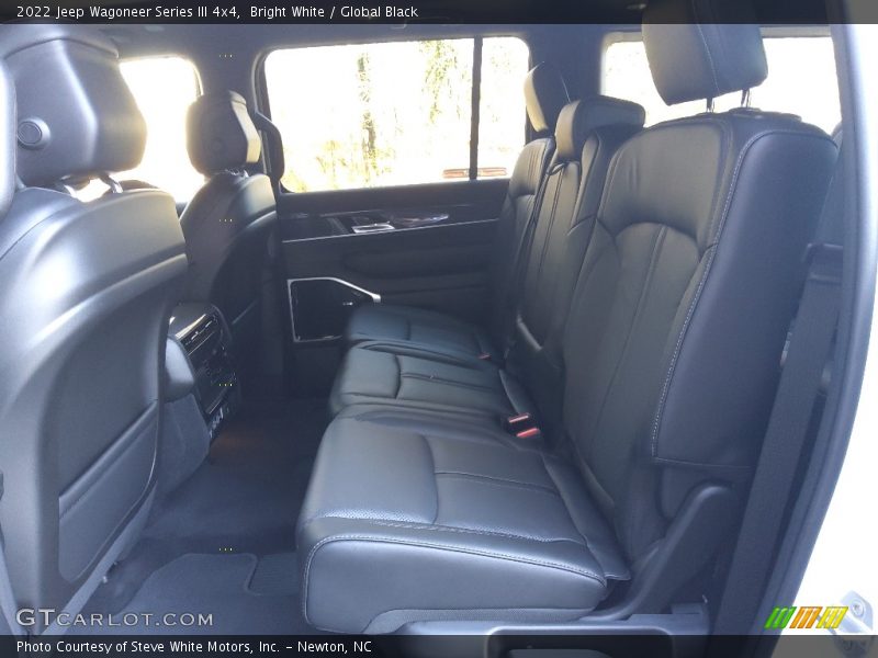 Bright White / Global Black 2022 Jeep Wagoneer Series III 4x4