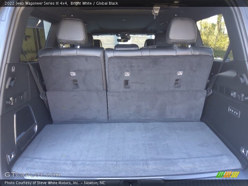 Bright White / Global Black 2022 Jeep Wagoneer Series III 4x4