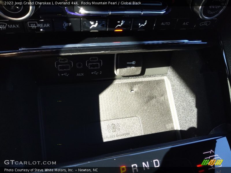 Rocky Mountain Pearl / Global Black 2022 Jeep Grand Cherokee L Overland 4x4
