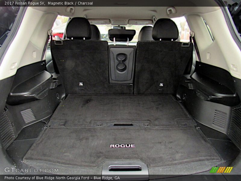  2017 Rogue SV Trunk