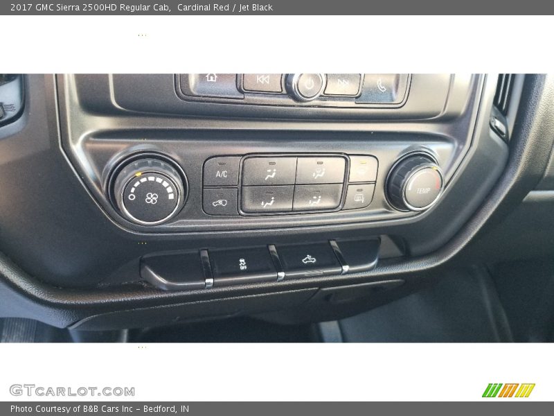 Controls of 2017 Sierra 2500HD Regular Cab