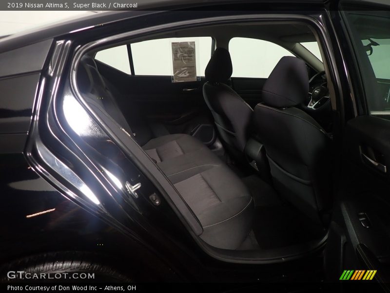 Super Black / Charcoal 2019 Nissan Altima S