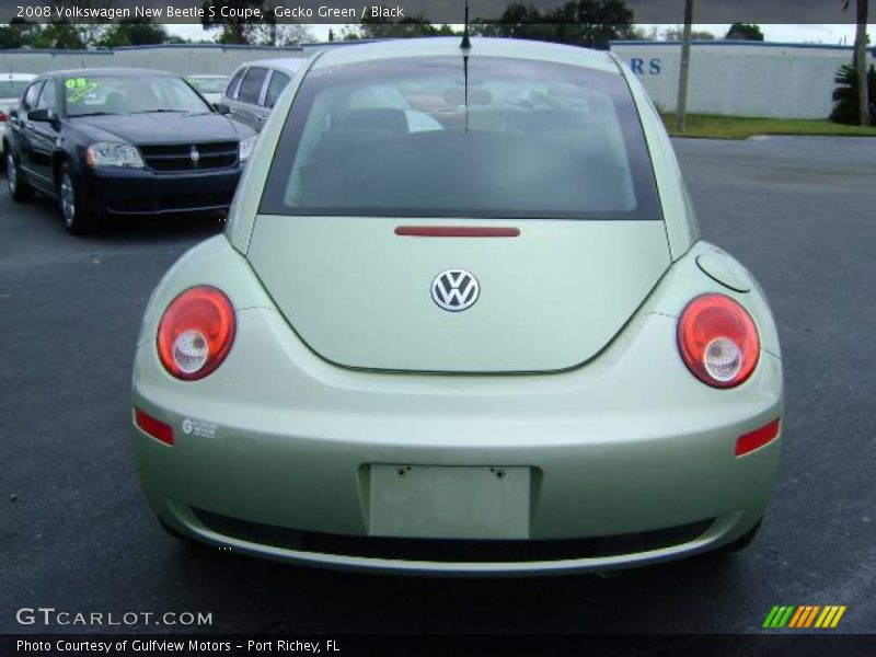 Gecko Green / Black 2008 Volkswagen New Beetle S Coupe