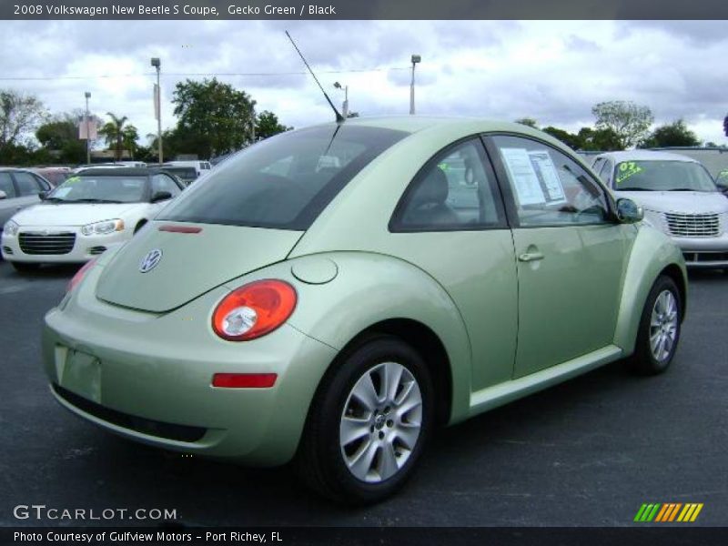 Gecko Green / Black 2008 Volkswagen New Beetle S Coupe