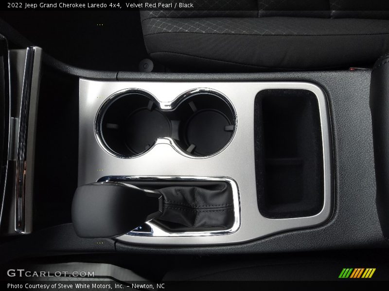 Velvet Red Pearl / Black 2022 Jeep Grand Cherokee Laredo 4x4