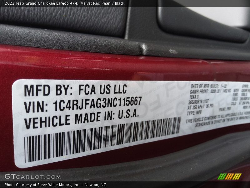Velvet Red Pearl / Black 2022 Jeep Grand Cherokee Laredo 4x4