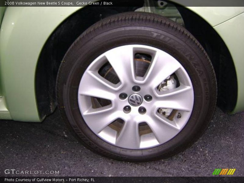 Gecko Green / Black 2008 Volkswagen New Beetle S Coupe