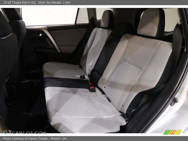 Silver Sky Metallic / Ash 2018 Toyota RAV4 XLE