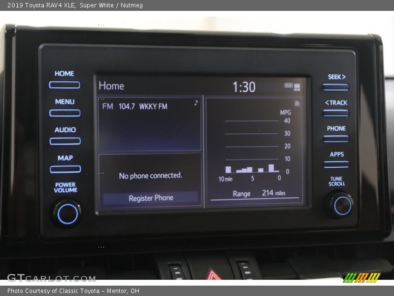 Super White / Nutmeg 2019 Toyota RAV4 XLE