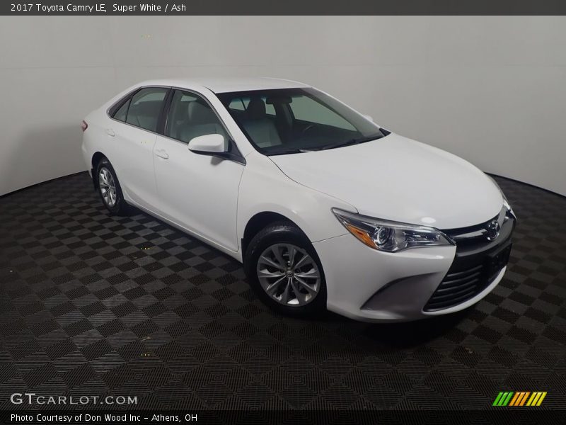 Super White / Ash 2017 Toyota Camry LE