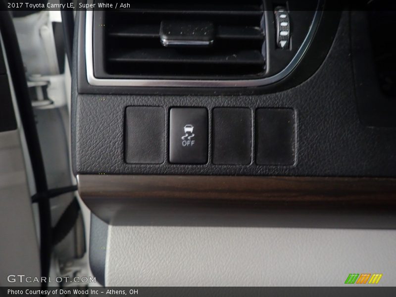 Super White / Ash 2017 Toyota Camry LE