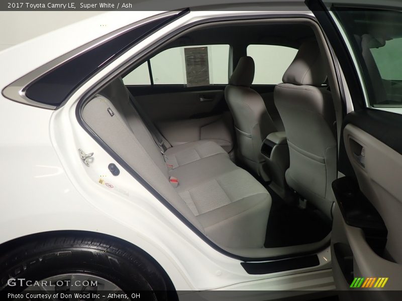 Super White / Ash 2017 Toyota Camry LE