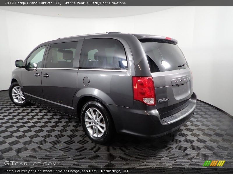 Granite Pearl / Black/Light Graystone 2019 Dodge Grand Caravan SXT