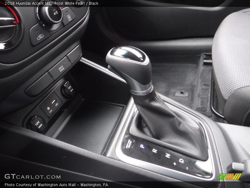 Frost White Pearl / Black 2018 Hyundai Accent SEL