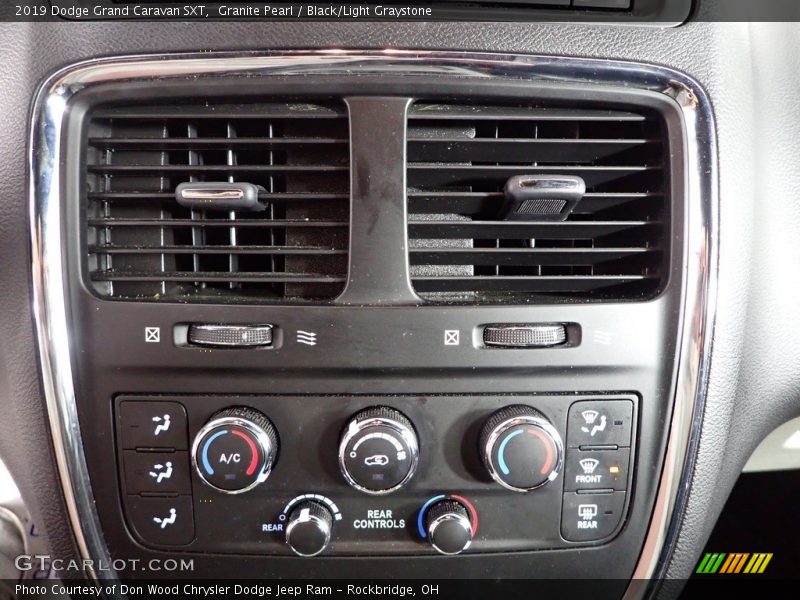 Granite Pearl / Black/Light Graystone 2019 Dodge Grand Caravan SXT