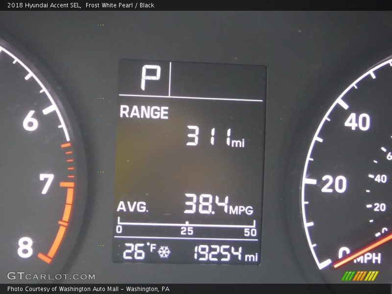 Frost White Pearl / Black 2018 Hyundai Accent SEL