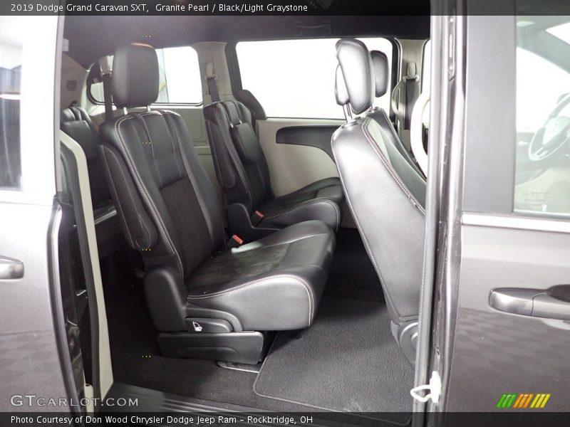 Granite Pearl / Black/Light Graystone 2019 Dodge Grand Caravan SXT