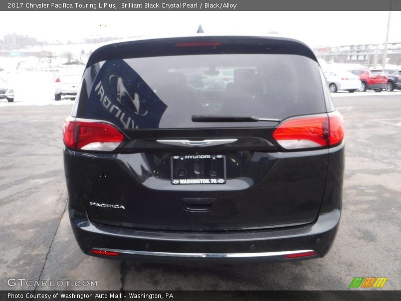 Brilliant Black Crystal Pearl / Black/Alloy 2017 Chrysler Pacifica Touring L Plus