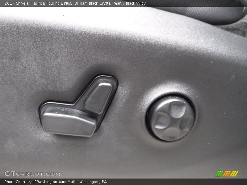 Brilliant Black Crystal Pearl / Black/Alloy 2017 Chrysler Pacifica Touring L Plus