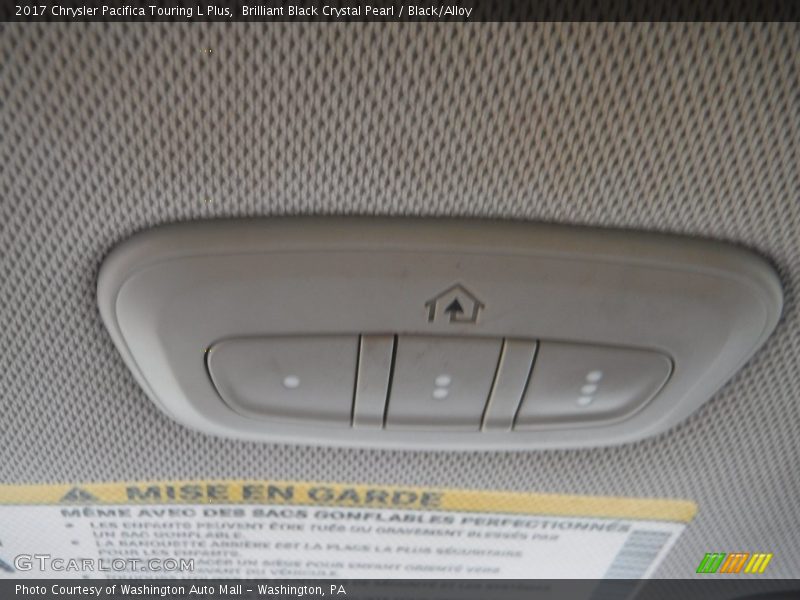 Brilliant Black Crystal Pearl / Black/Alloy 2017 Chrysler Pacifica Touring L Plus