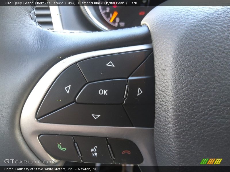 Diamond Black Crystal Pearl / Black 2022 Jeep Grand Cherokee Laredo X 4x4