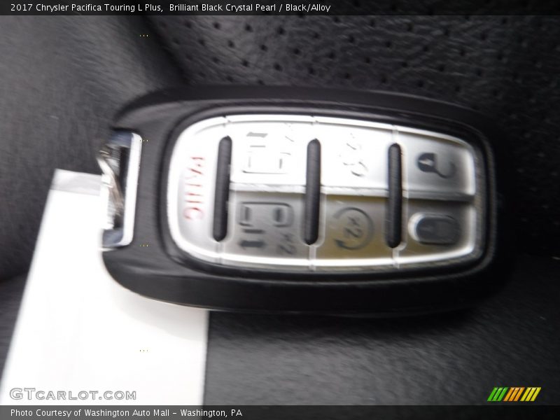 Brilliant Black Crystal Pearl / Black/Alloy 2017 Chrysler Pacifica Touring L Plus