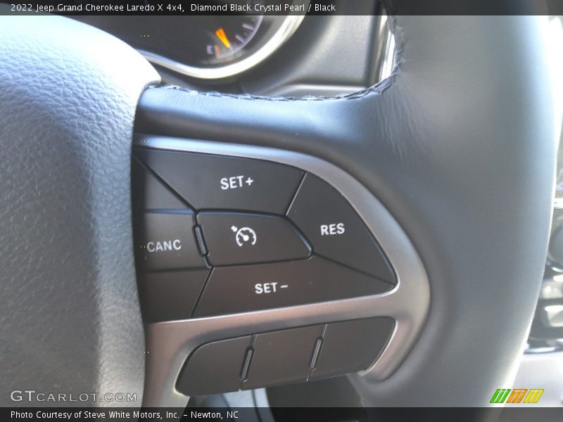 Diamond Black Crystal Pearl / Black 2022 Jeep Grand Cherokee Laredo X 4x4