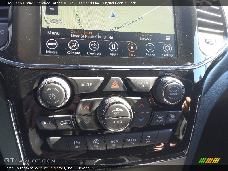 Diamond Black Crystal Pearl / Black 2022 Jeep Grand Cherokee Laredo X 4x4