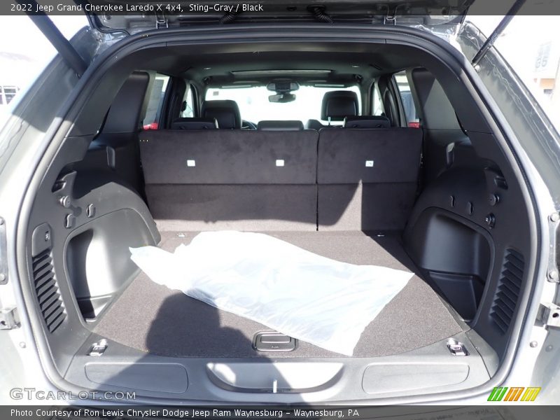 Sting-Gray / Black 2022 Jeep Grand Cherokee Laredo X 4x4