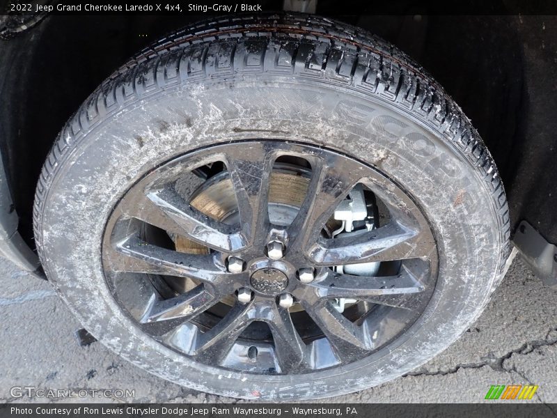 Sting-Gray / Black 2022 Jeep Grand Cherokee Laredo X 4x4