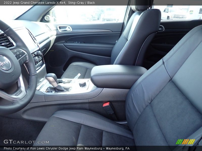 Sting-Gray / Black 2022 Jeep Grand Cherokee Laredo X 4x4