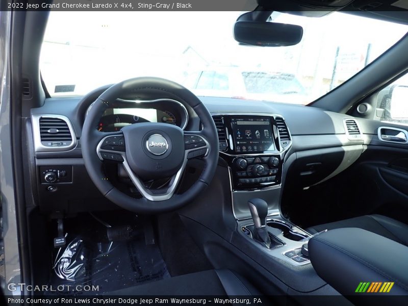 Sting-Gray / Black 2022 Jeep Grand Cherokee Laredo X 4x4
