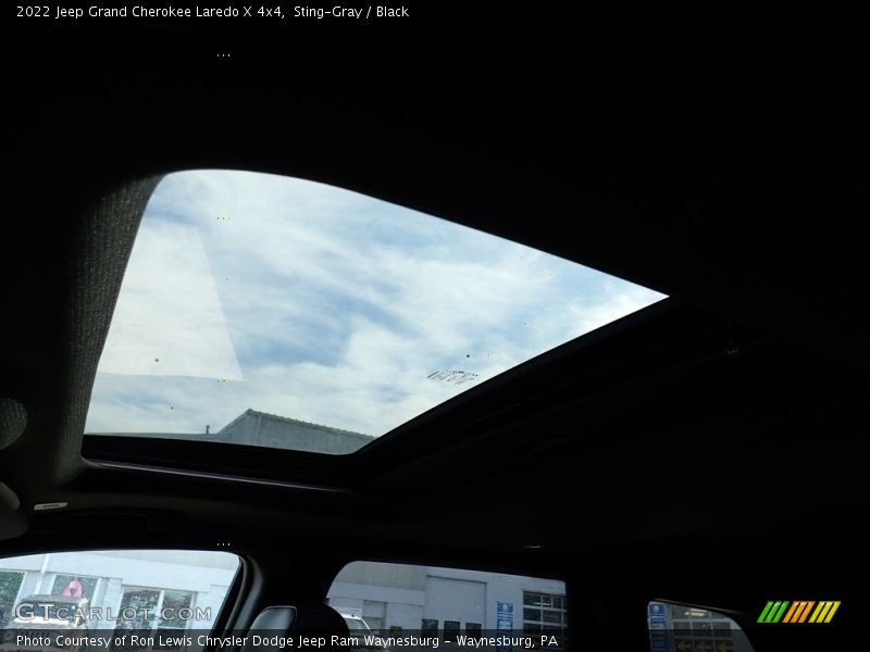 Sting-Gray / Black 2022 Jeep Grand Cherokee Laredo X 4x4