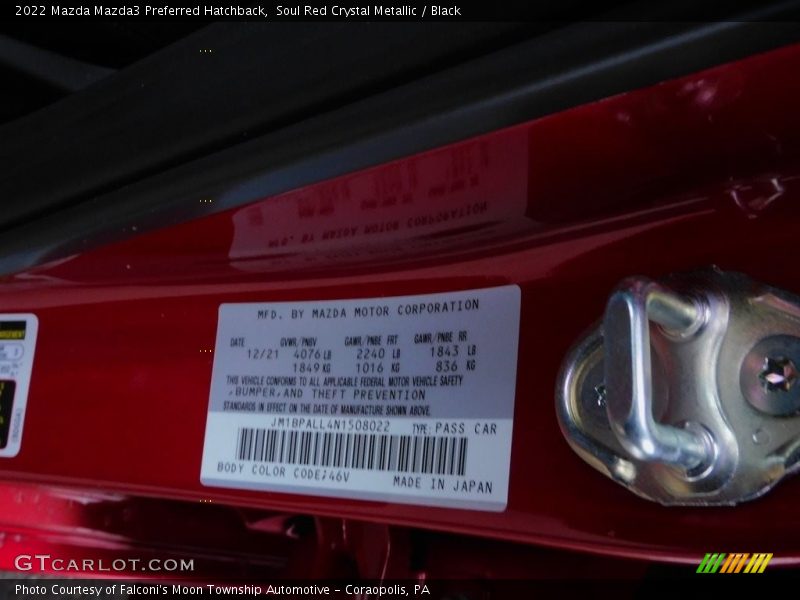 Soul Red Crystal Metallic / Black 2022 Mazda Mazda3 Preferred Hatchback