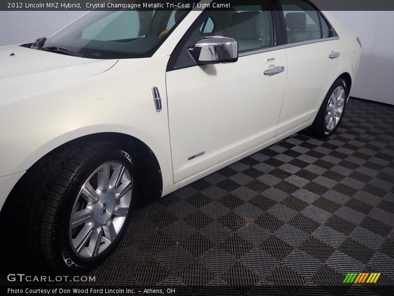 Crystal Champagne Metallic Tri-Coat / Light Camel 2012 Lincoln MKZ Hybrid