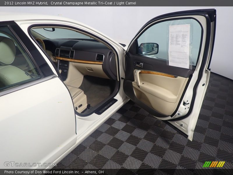 Crystal Champagne Metallic Tri-Coat / Light Camel 2012 Lincoln MKZ Hybrid