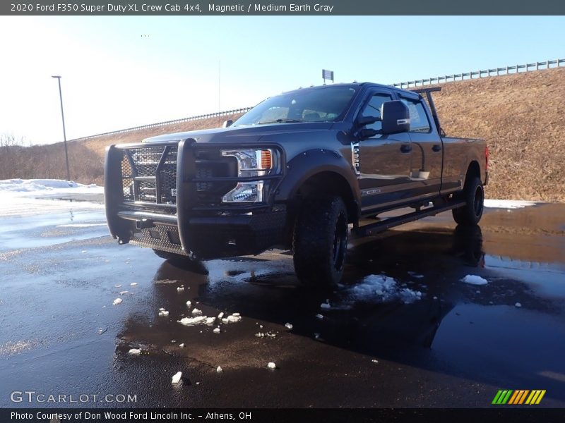 Magnetic / Medium Earth Gray 2020 Ford F350 Super Duty XL Crew Cab 4x4