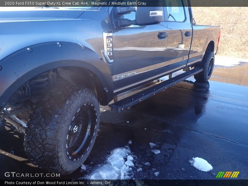 Magnetic / Medium Earth Gray 2020 Ford F350 Super Duty XL Crew Cab 4x4