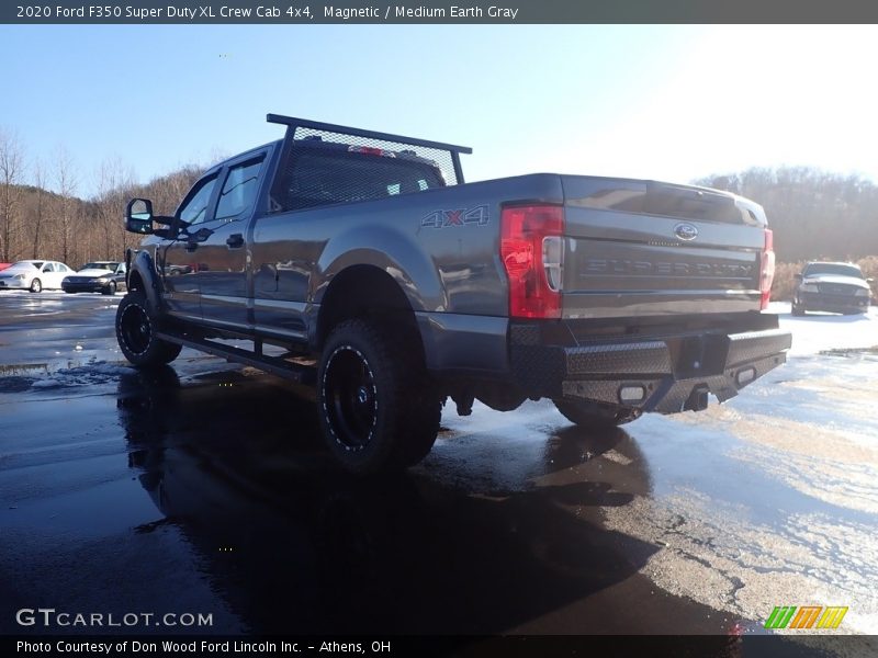Magnetic / Medium Earth Gray 2020 Ford F350 Super Duty XL Crew Cab 4x4