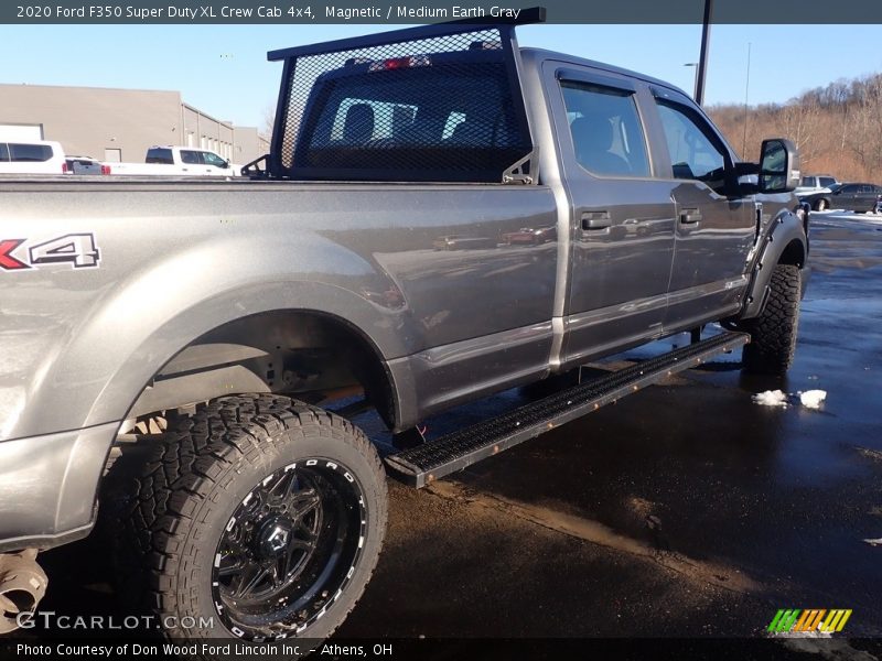 Magnetic / Medium Earth Gray 2020 Ford F350 Super Duty XL Crew Cab 4x4