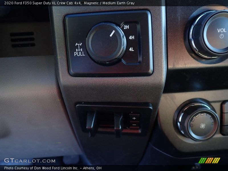 Magnetic / Medium Earth Gray 2020 Ford F350 Super Duty XL Crew Cab 4x4