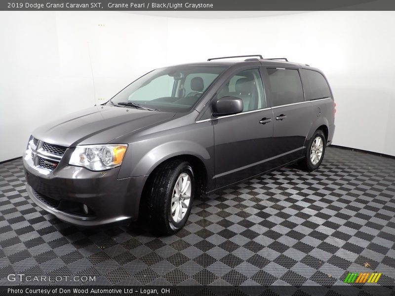 Granite Pearl / Black/Light Graystone 2019 Dodge Grand Caravan SXT